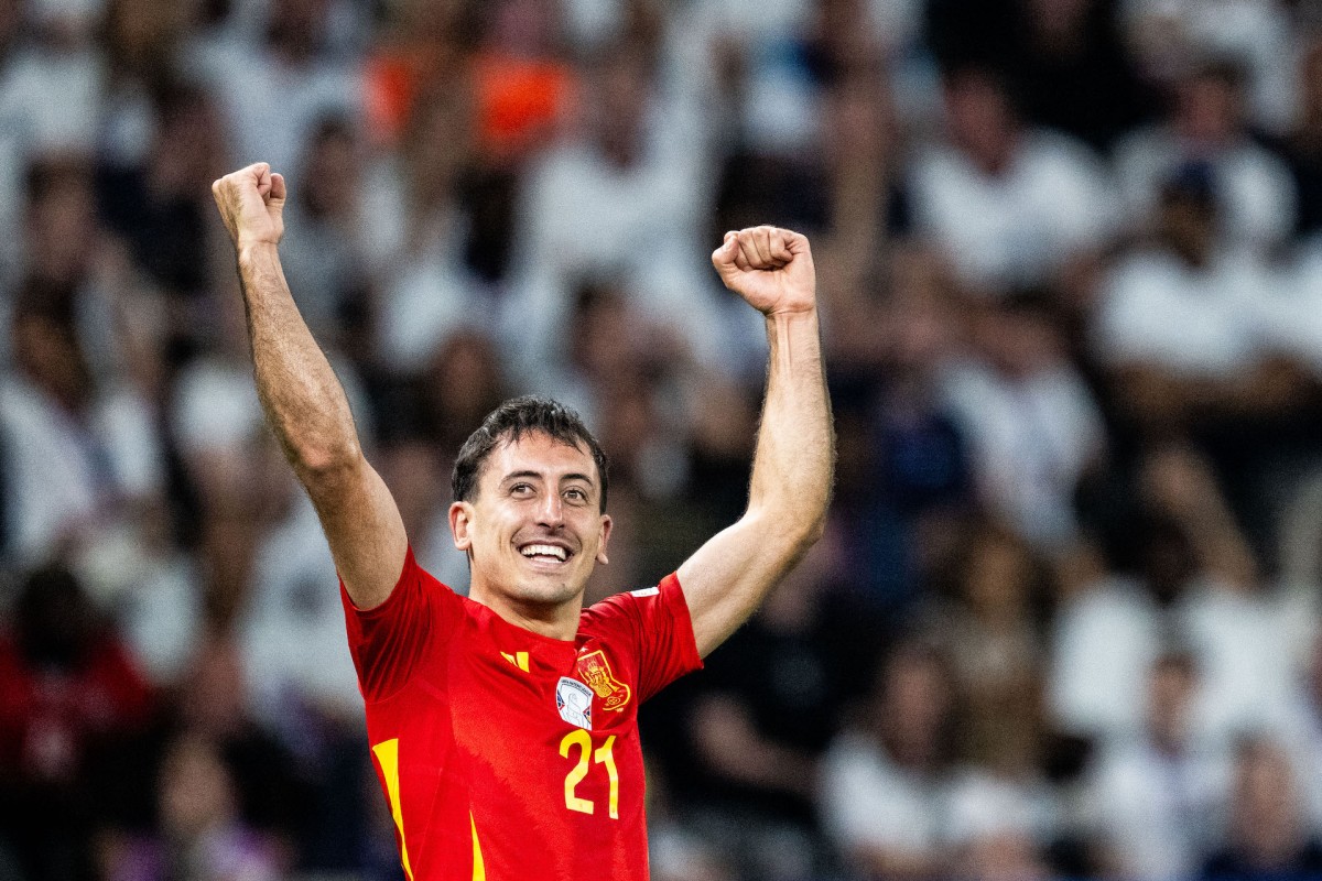 Mikel Oyarzabal de España celebra después de 2-1 durante la final del Campeonato de Fútbol de la UEFA Euro 2024.