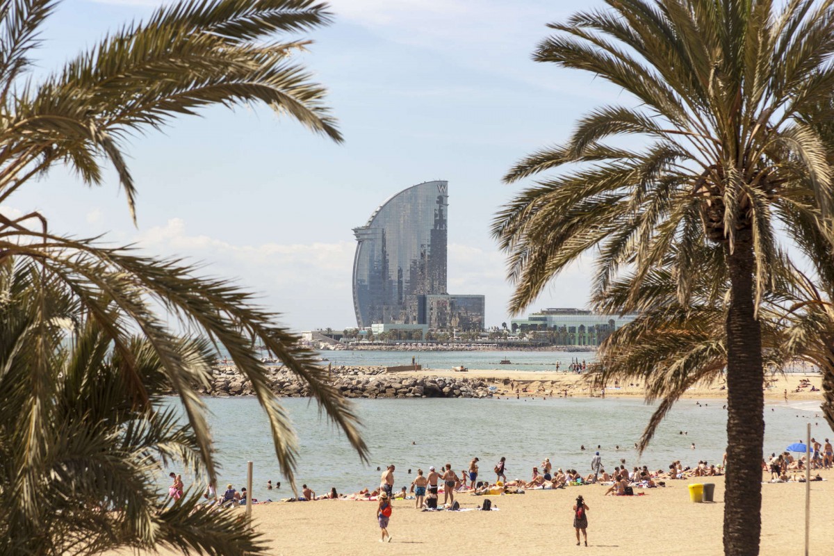 W Barcelona, también conocido como Hotel Vela, Barcelona, España.