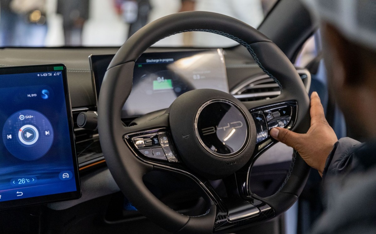 En 2023, BYD superó por primera vez a Tesla en la venta de vehículos eléctricos a nivel mundial.