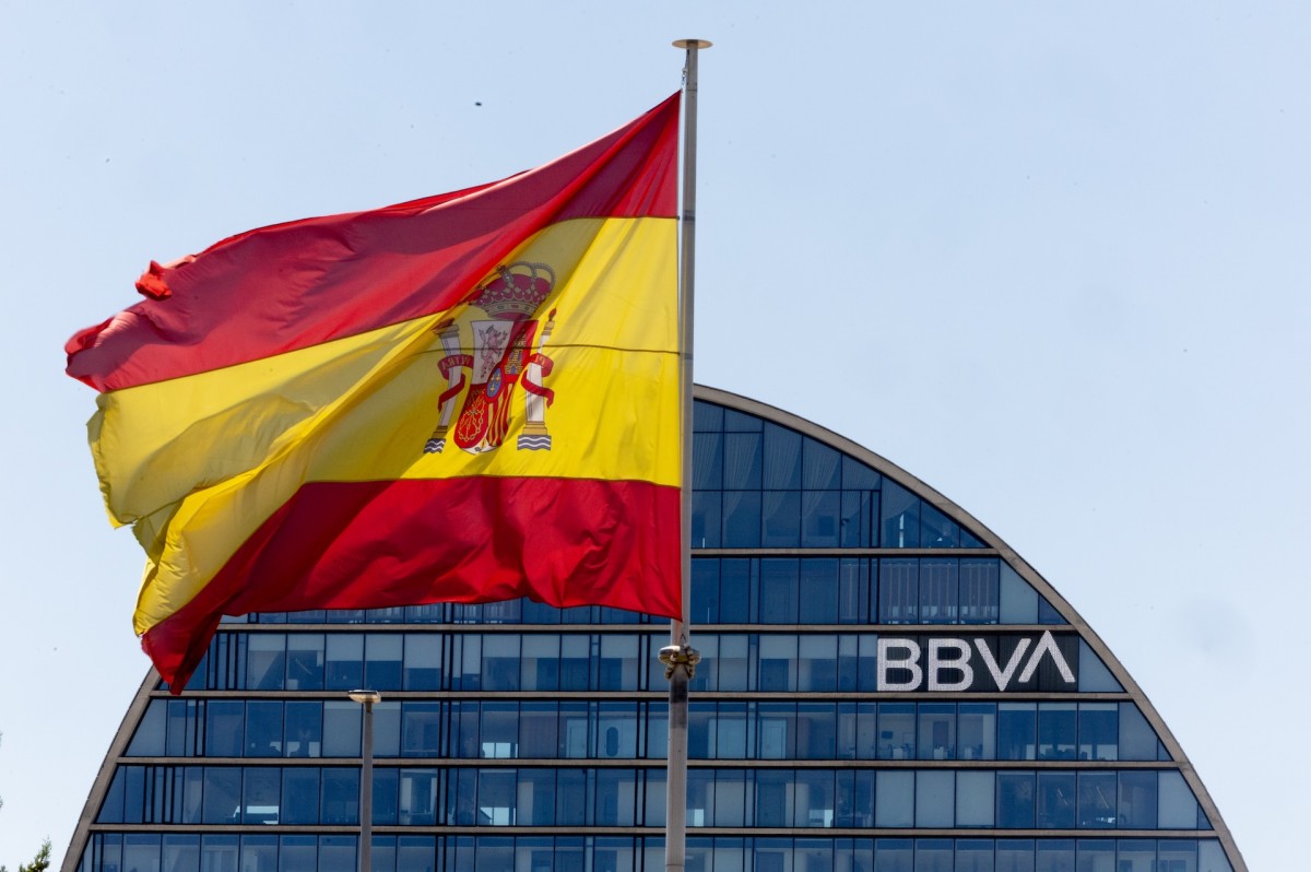 BBVA cifra en 300 millones el ahorro de personal que podría obtener por la OPA sobre Sabadell.