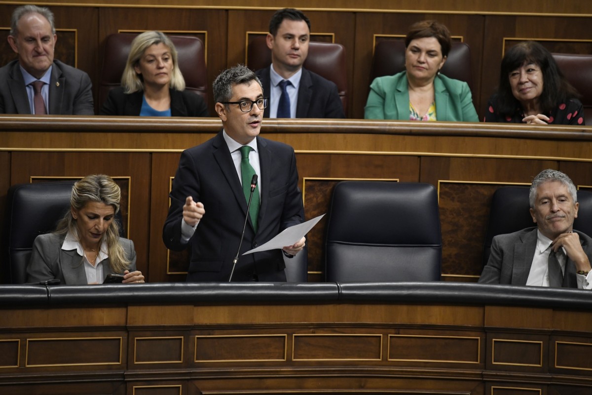 El ministro de la Presidencia, Relaciones con las Cortes y Justicia, Félix Bolaños, interviene durante una sesión de control al Gobierno.
