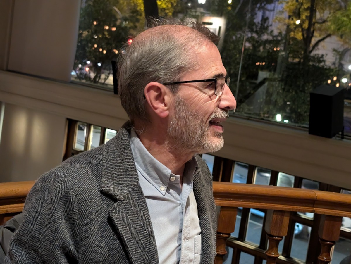 Carlos Aragonés durante el encuentro con Agenda Pública.