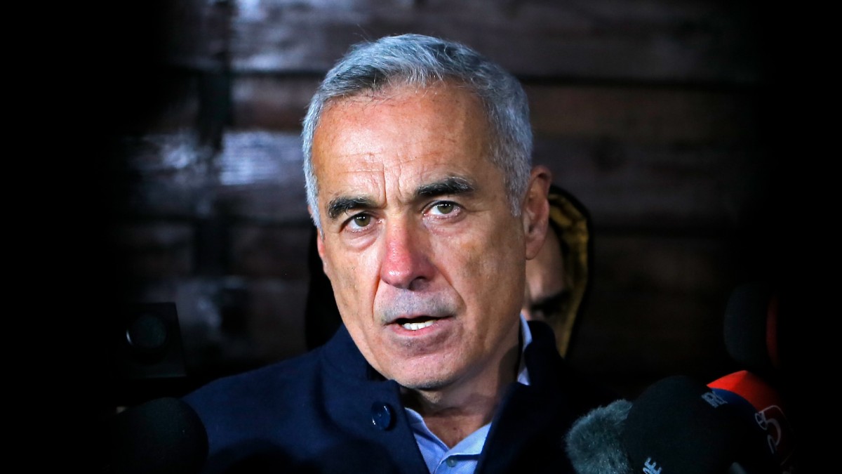 Calin Georgescu, candidato ganador de la primera ronda de las elecciones presidencia en Rumanía.