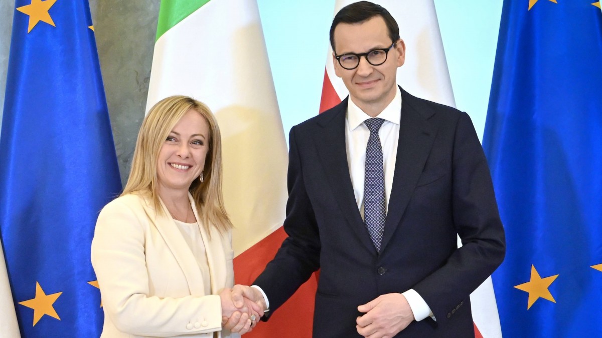 Giorgia Meloni, meets her successor as president of the ECR Group, Mateusz Morawiecki, in 2023.