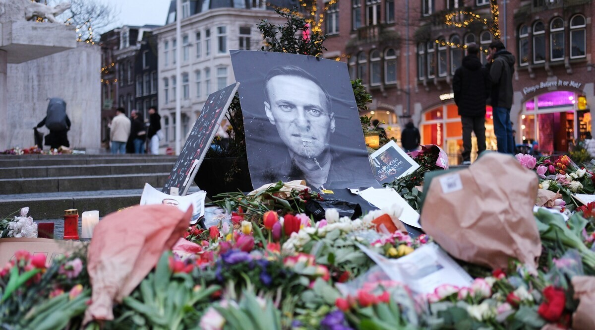 Memorial en Ámsterdam tras la muerte del opositor ruso Alexéi Navalni.