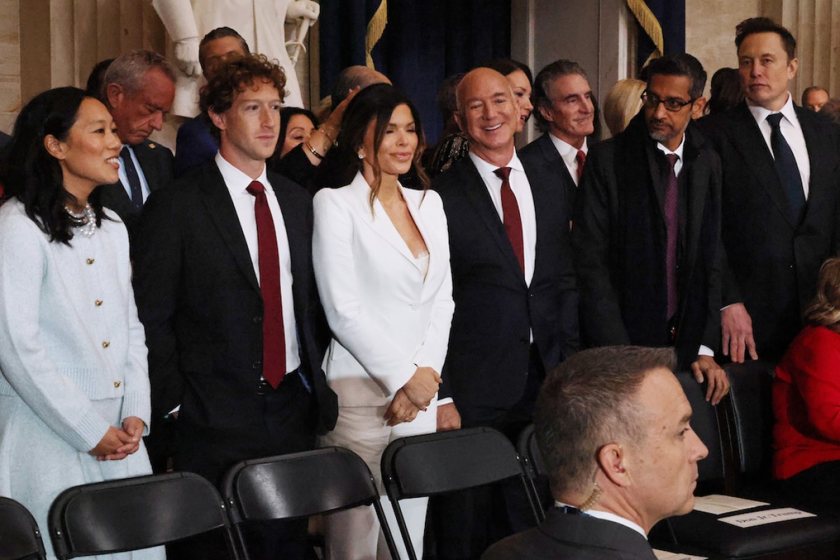 Trump y Vance prestan juramento en el Capitolio de EE. UU. con presencia de líderes de las empresas tecnológicas.