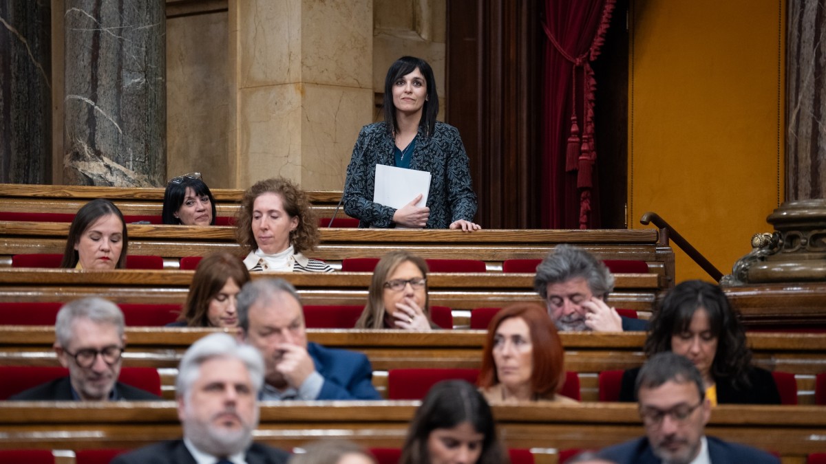 La diputada de Aliança Catalana, Silvia Orriols, durante una sesión de control al Govern, en el Parlament de Catalunya.