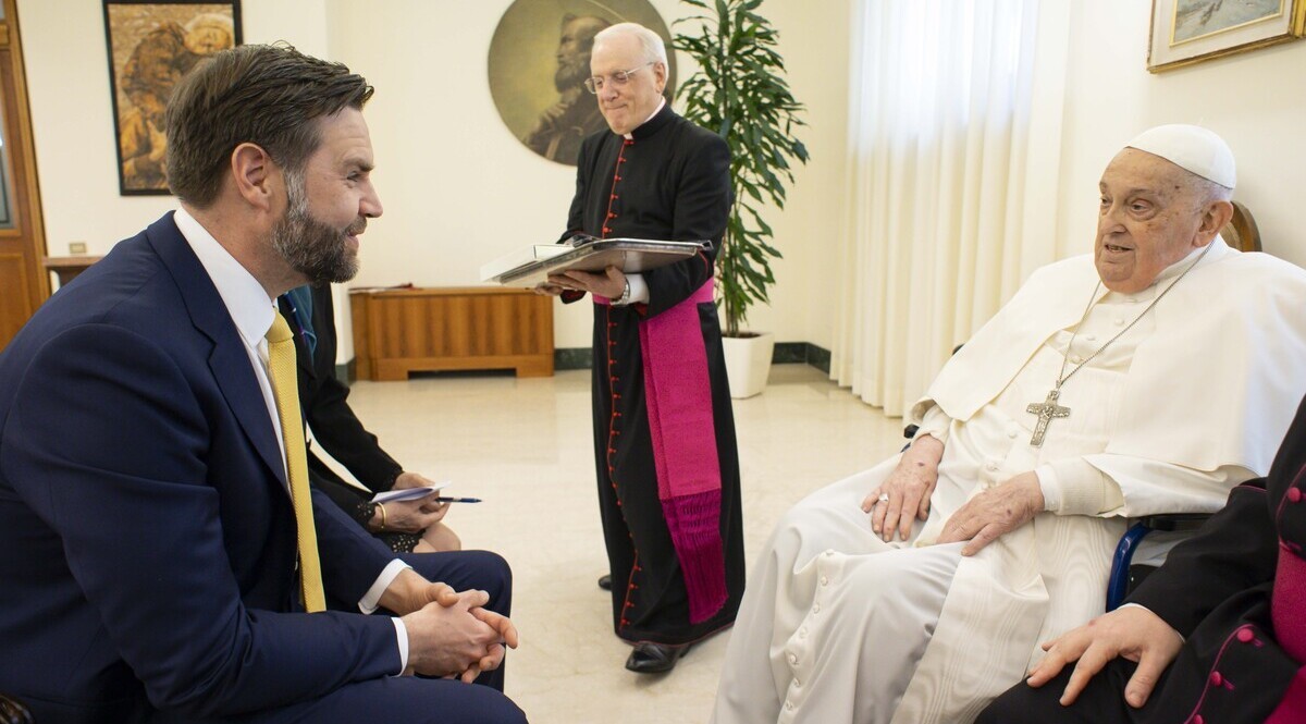 El vicepresidente estadounidense, J. D. Vance, fue el último político en ser recibido por el Papa, en la víspera de su muerte.