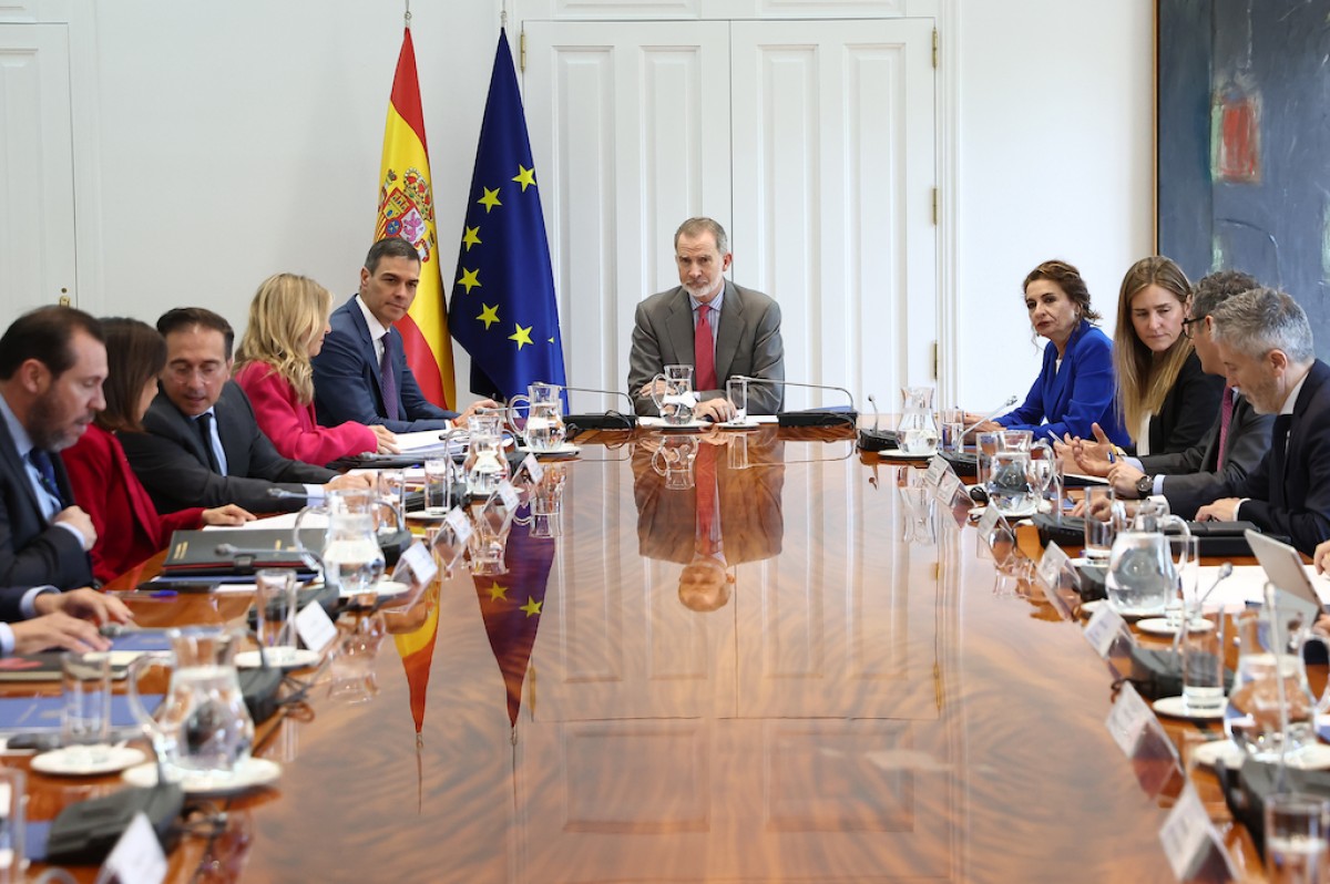 El Rey preside en el Palacio de la Moncloa la reunión del Consejo de Seguridad Nacional.