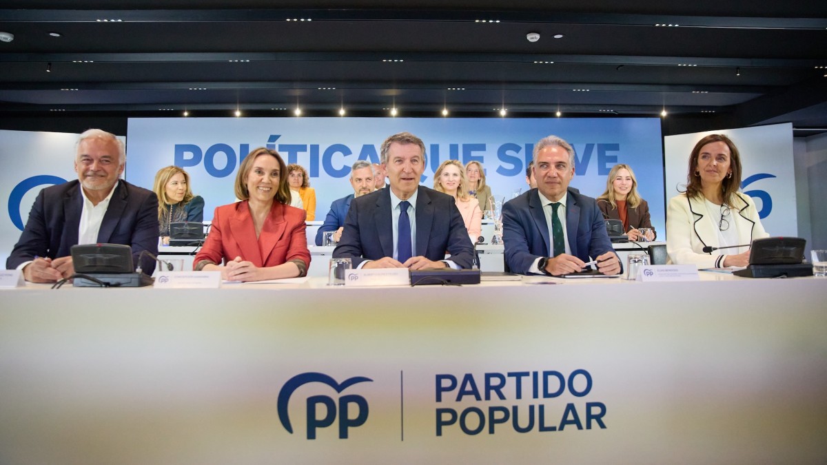 Feijóo preside la reunión del Comité Ejecutivo Nacional del PP en la que se convocó el congreso del partido para julio.