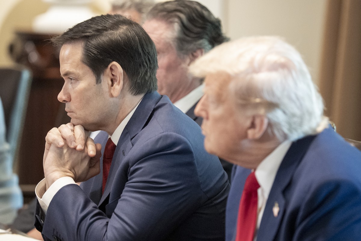 Reunión del gabinete de Trump para celebrar cien días de presidencia. 