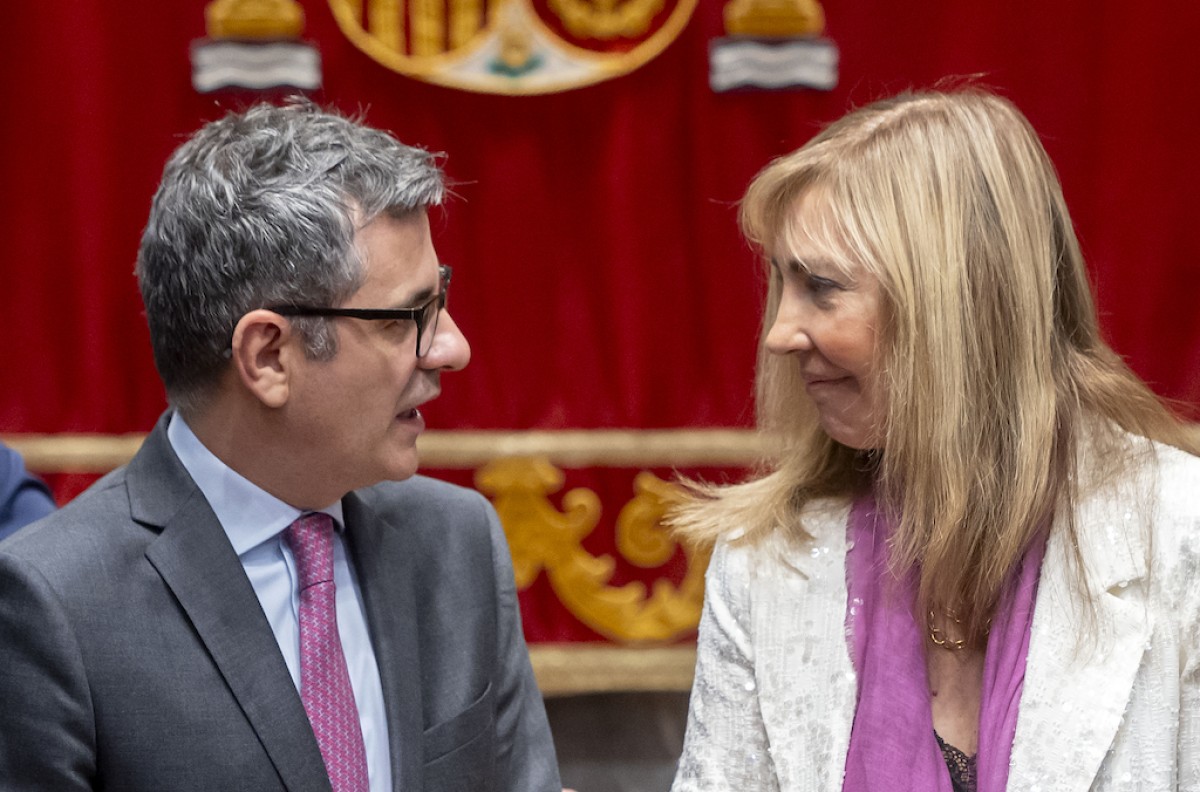El ministro de la Presidencia, Relaciones con las Cortes y Justicia, Félix Bolaños y la presidenta del Tribunal Supremo y del Consejo General del Poder Judicial, María Isabel Perelló Doménech.