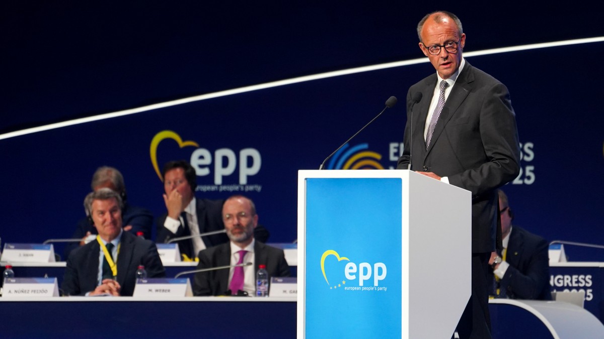 Friedrich Merz, shortly before being elected Chancellor of Germany, at the European People's Party Congress in Valencia.