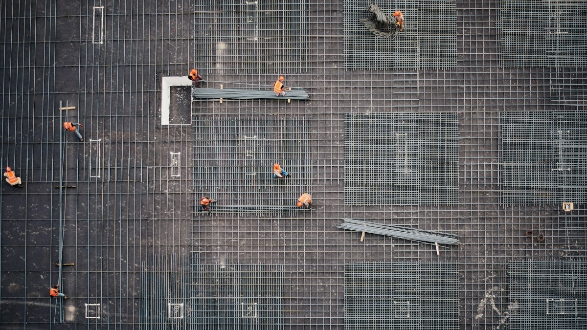 José María Raya aboga por la construcción como solución al problema de la vivienda en España.