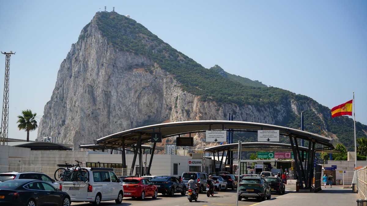 La Unión Europea y Reino Unido han alcanzado este miércoles un acuerdo político con el que poner fin a los cinco años de limbo en que quedó Gibraltar tras el divorcio británico del bloque.