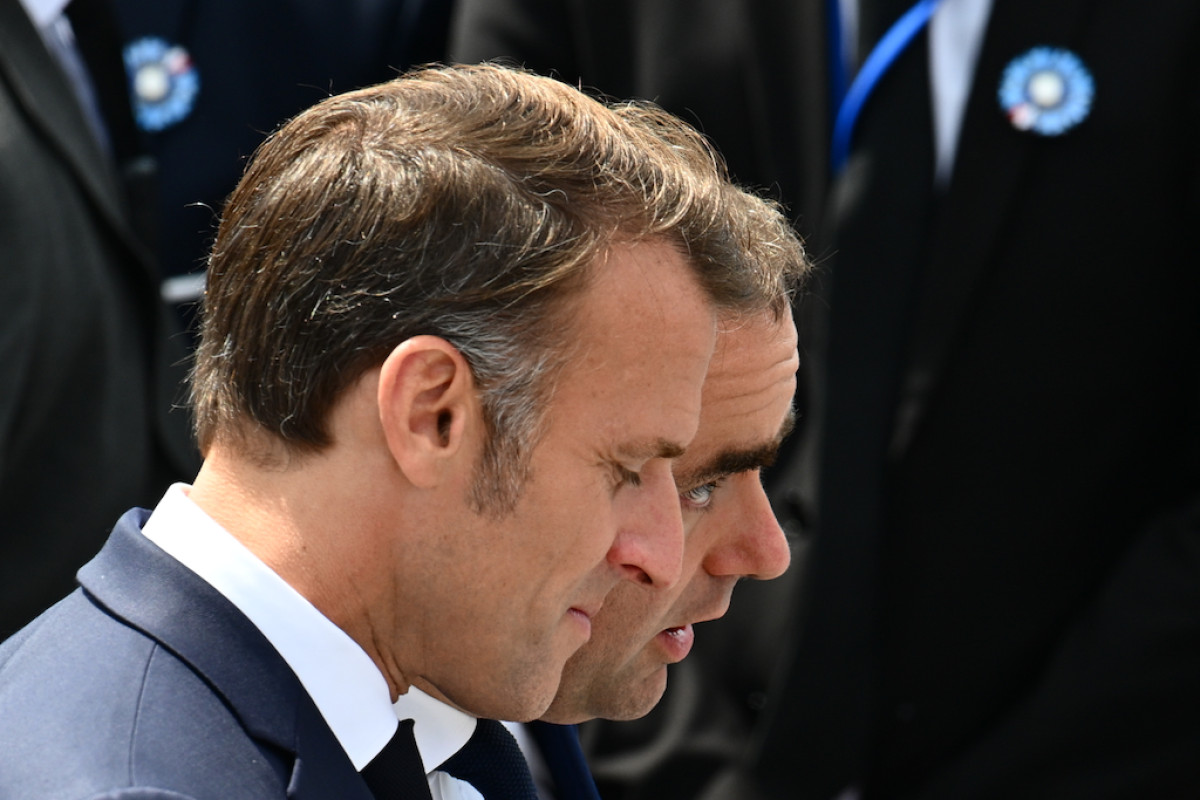 Emmanuel Macron y Sebastien Lecornu.