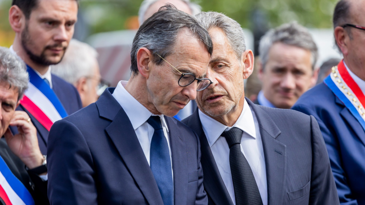 Bruno Retailleau junto al expresidente derechista Nicolas Sarkozy