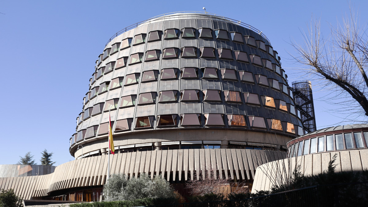 Exterior de la sede del Tribunal Constitucional.