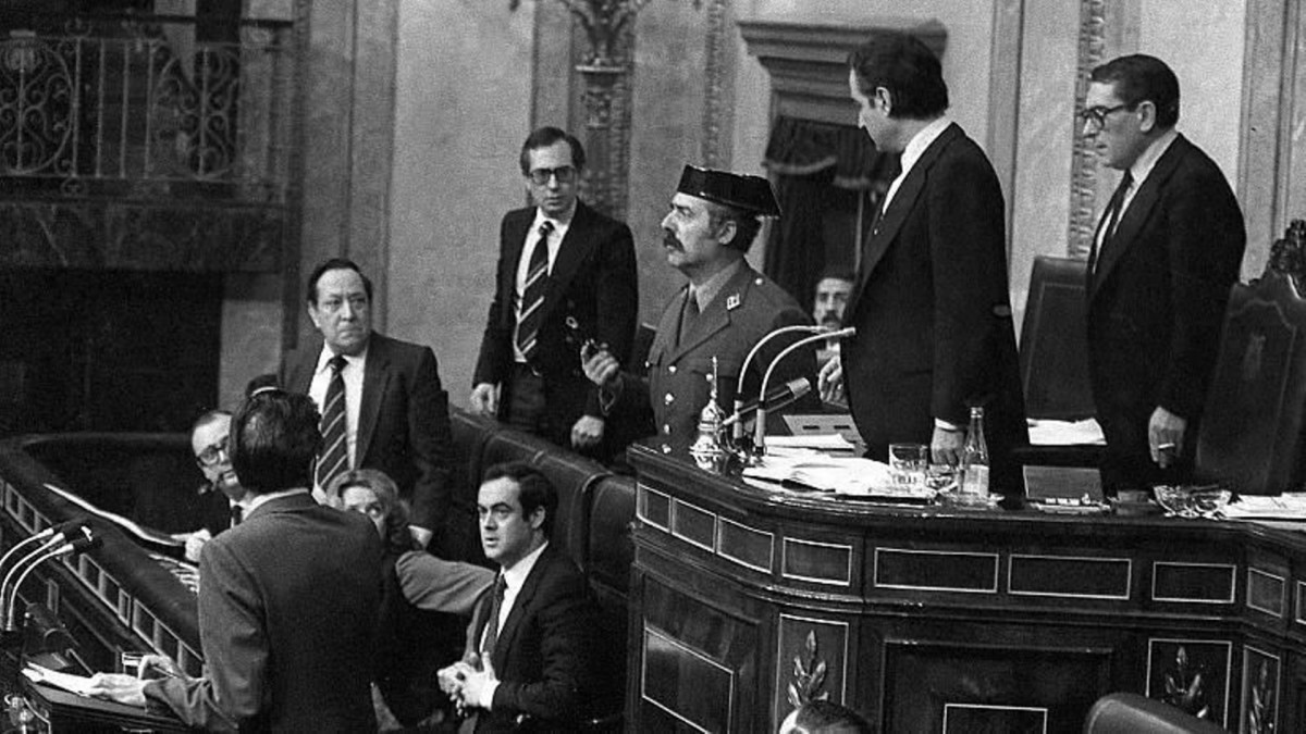 Antonio Tejero en el intento de golpe de Estado del 23F que presenció Anna Balletbò.