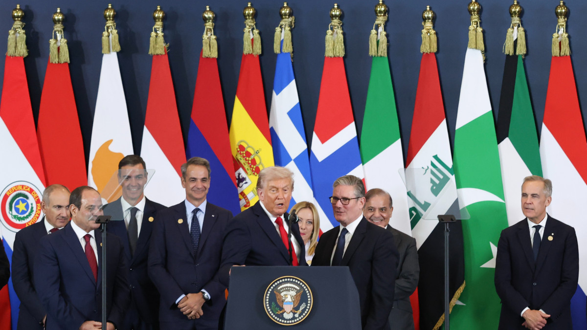 Varios de los principales líderes mundiales se reunieron en Egipto para acordar la paz entre Israel y Palestina.