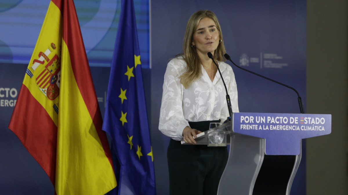 La vicepresidenta tercera y ministra para la Transición Ecológica y el Reto Demográfico, Sara Aagesen, inaugura la Convención del pacto de Estado frente a la emergencia climática.