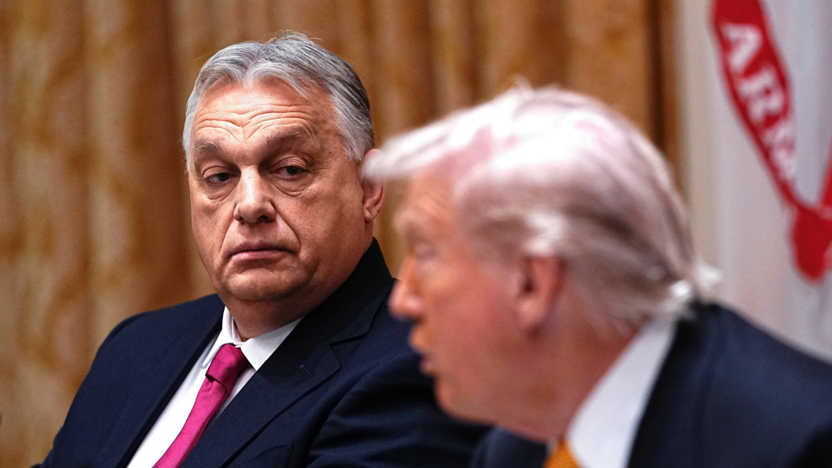 El presidente húngaro, Viktor Orbán, junto al presidente estadounidense, Donald Trump, en una visita oficial en la Casa Blanca.