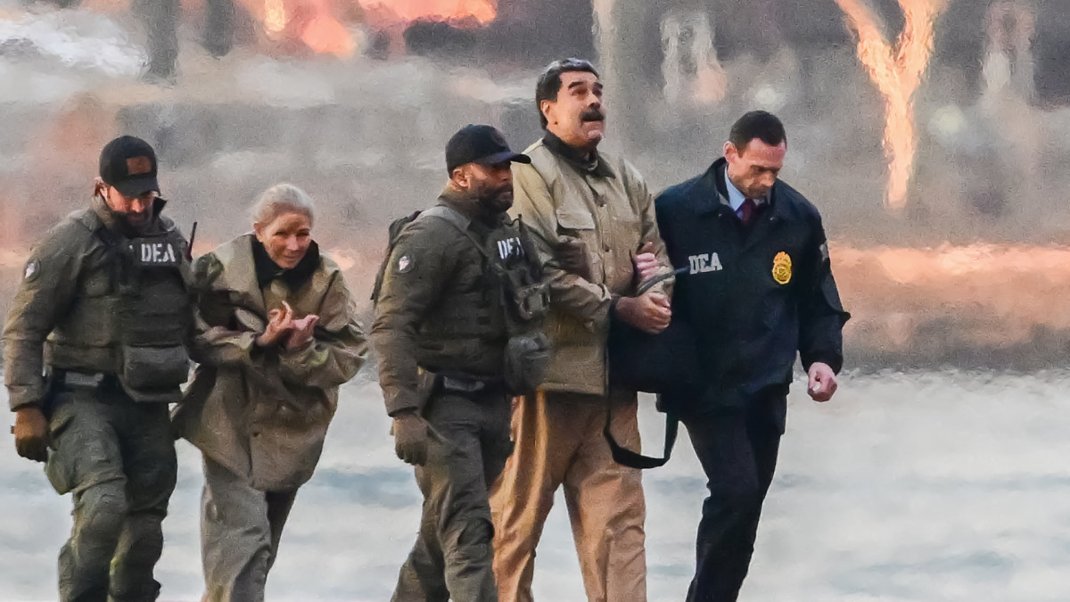 Nicolás Maduro y su esposa, Cilia Flores, llegan a Manhattan custodiados por agentes de la DEA.