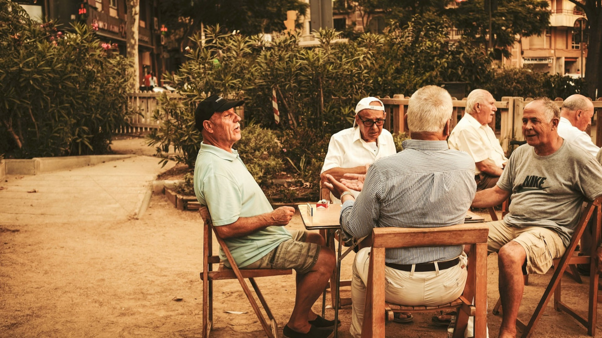 Según la autora, el aumento de la edad de jubilación puede prolongar la vida laboral productiva.