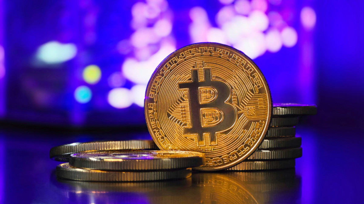 Bitcoin es, junto a otras como Ethereum, una de las criptomonedas más importantes.