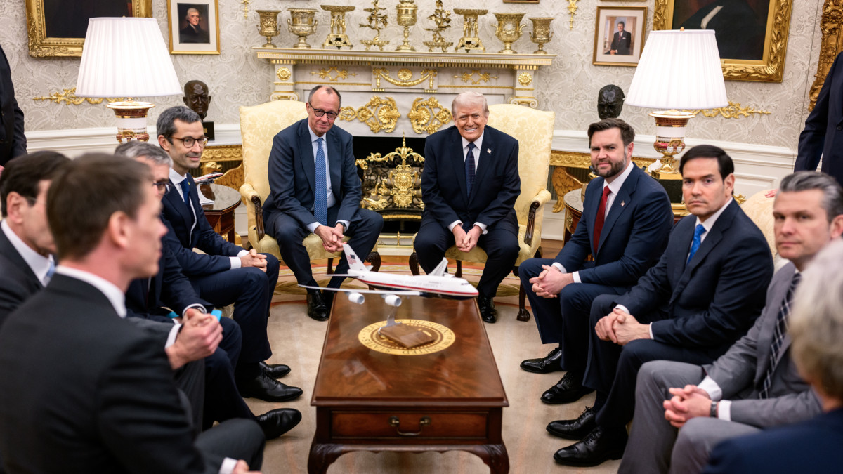 U.S. President Donald Trump had harsh words for Spain during German Chancellor Friedrich Merz's visit.