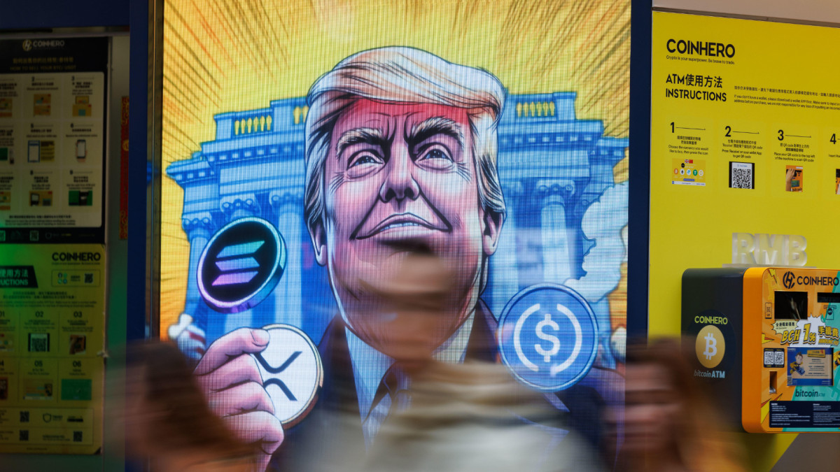 Donald Trump es empleado como 