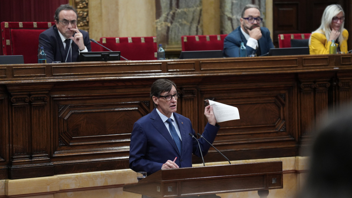 Los autores estudian el tono político en Catalunya y el tono discursivo entre los partidos políticos.