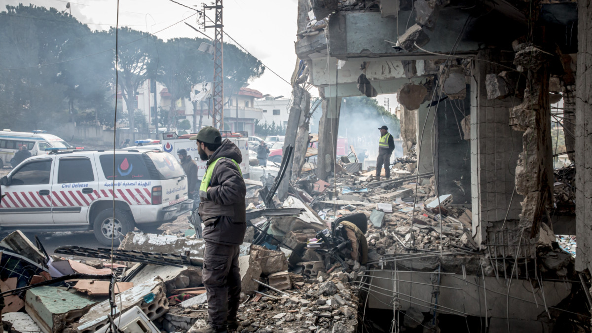 Los restos de un centro de salud en Líbano, que, según informa el Ministerio de Salud del país, fue bombardeado por Israel resultando en la muerte de doce médicos.