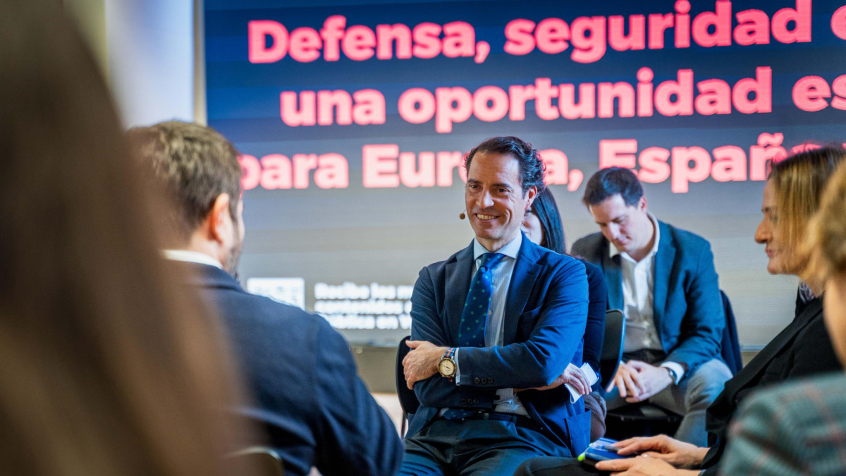 At a 'Agenda Pública' micro-seminar on defense.