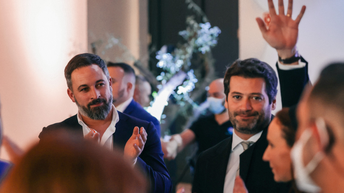 Santiago Abascal (izquierda), líder de Vox y André Ventura (derecha), líder de Chega.