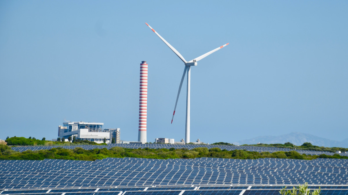 El autor admite \'la necesidad de incrementar la cuota renovable en nuestro sistema energético lo antes posible\', pero pide tener en cuenta la calidad y adecuación de los proyectos.