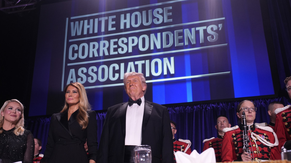 El presidente de Estados Unidos, Donald Trump, en la cena de los corresponsales de la Casa Blanca que acabó siendo desalojada.
