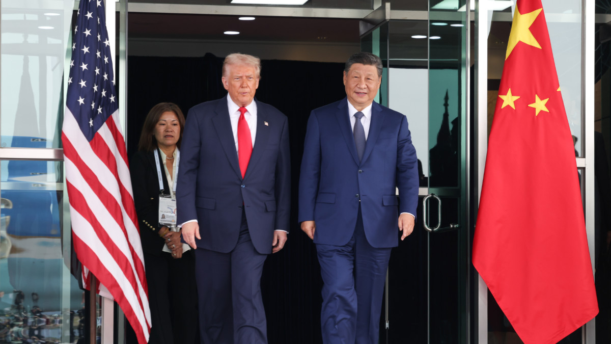 El presidente Donald Trump y su homólogo chino, Xi Jinping, en Corea del Sur.
