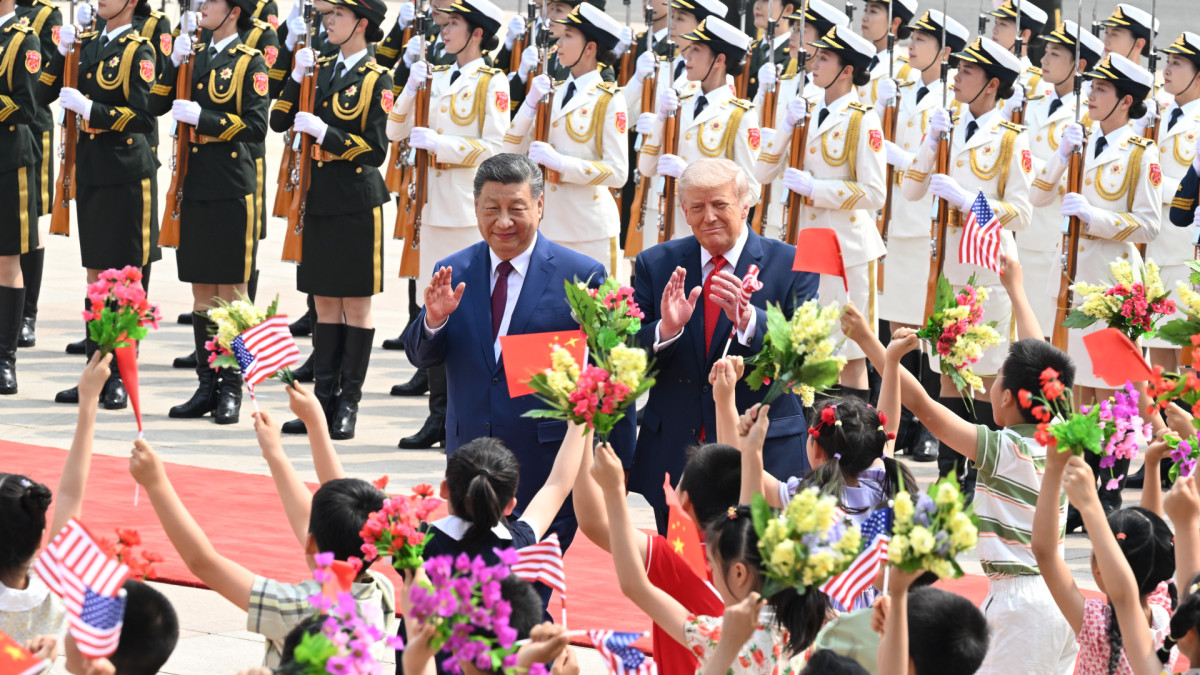 Xi Jinping y Donald Trump en el recibimiento del presidente estadounidense en China. | Rao Aimin / Xinhua News / Europa Press