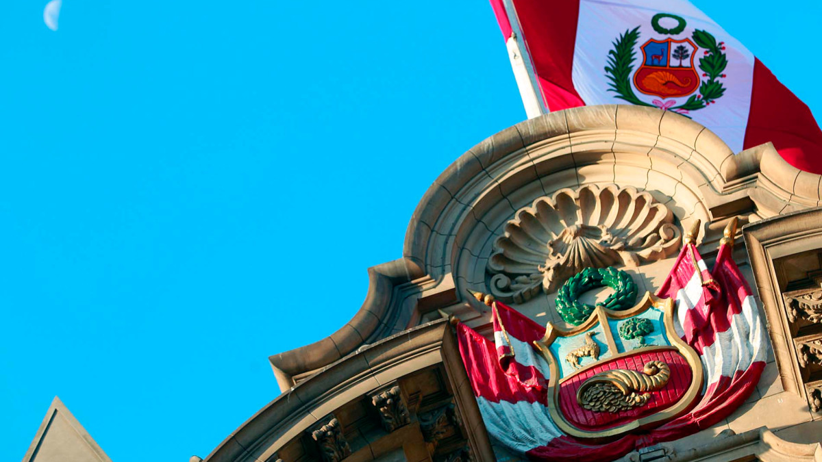Exterior del palacio del Gobierno peruano.