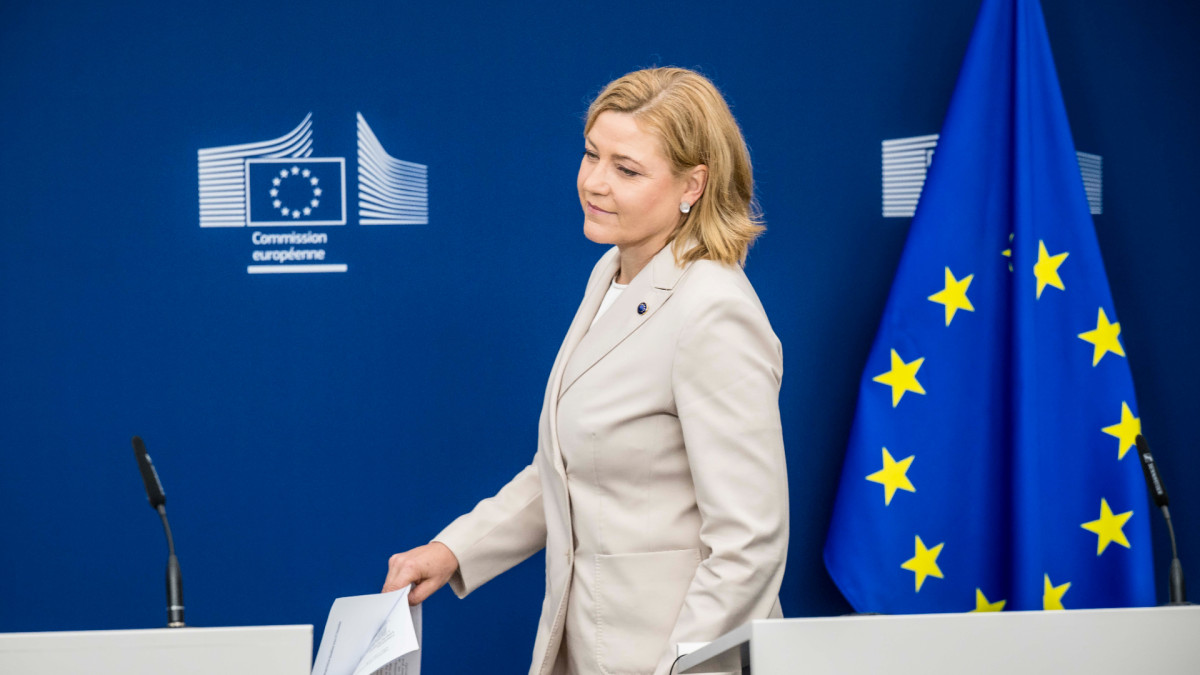 Henna Virkkunen, vicepresidenta ejecutiva de la Comisión Europea para Soberanía Tecnológica y responsable áreas vinculadas a computación de alto rendimiento, nube, IA, redes digitales y un plan europeo de chips cuánticos.