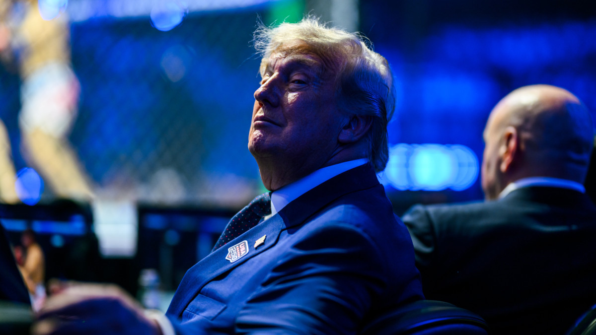 El presidente de Estados Unidos, Donald Trump, celebró su cumpleaños con una serie de combates de lucha libre en la Casa Blanca.