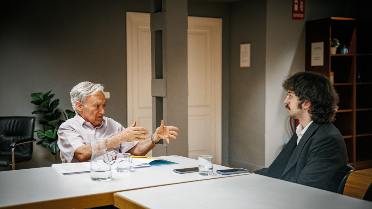 Jesús Ruiz-Huerta Carbonell recibe a Jorge de Diego Hurtado en la sede de la Fundación Alternativas.
