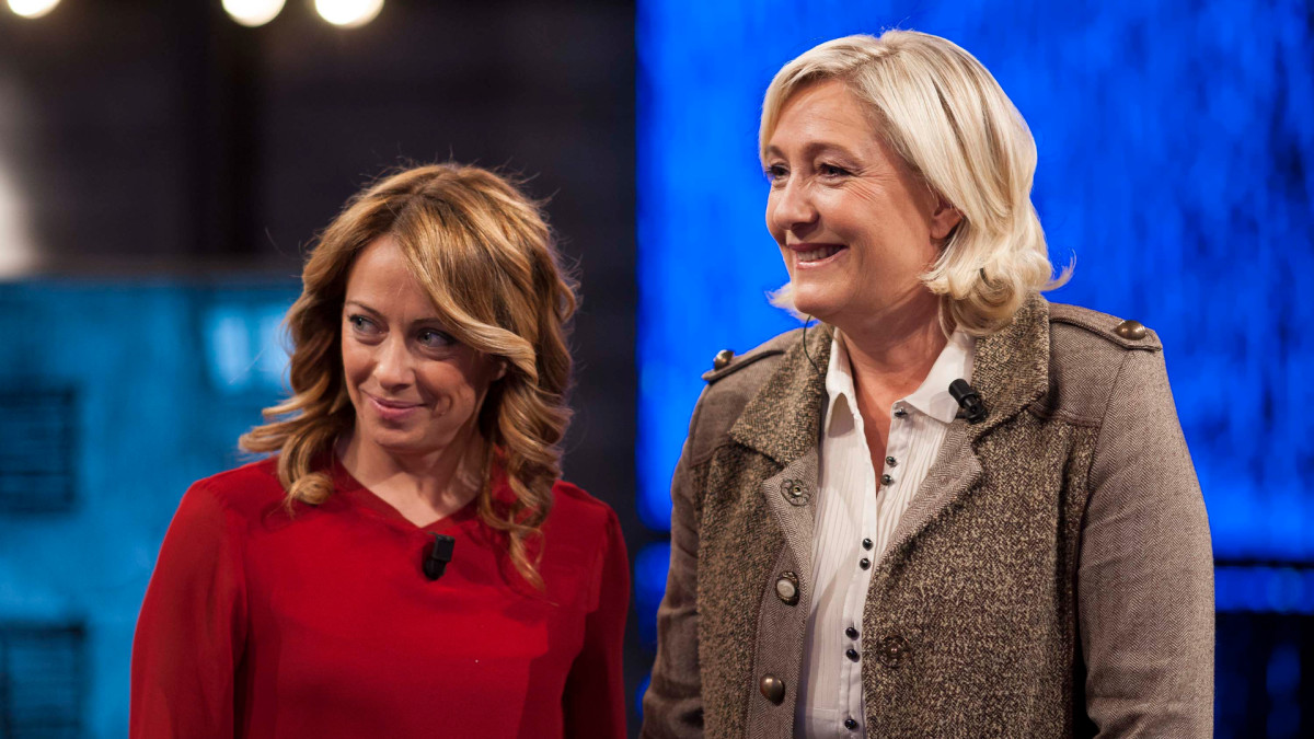 Al igual que en 2022, la líder de Fratelli D'Italia y primera ministra, Giorgia Meloni, y la líder de Agrupación Nacional, Marine Le Pen, aspiran a una victoria electoral en 2027.