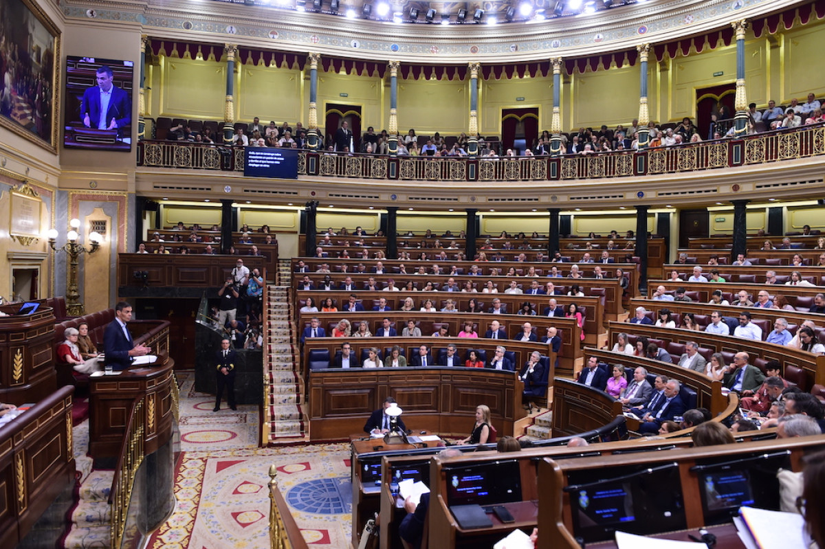 Sánchez and Feijóo face off in Parliament amid a full-blown clash over corruption and calls for an election.