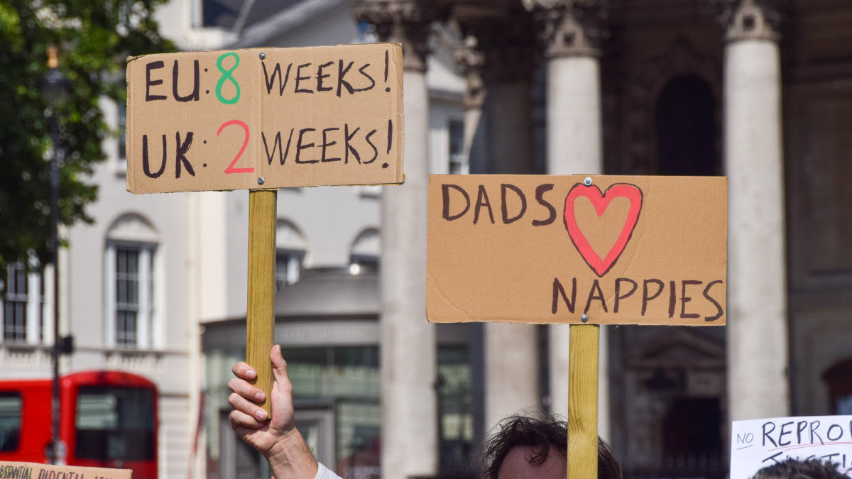 La cuestión del permiso de paternidad ha generado un amplio debate en los últimos años en España y otros países.