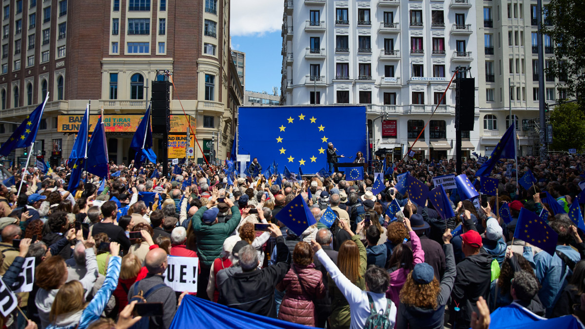El pasado 11 de mayo de 2025 miles de personas salieron a las calles en la concentración en Madrid en defensa de Europa y la democracia.