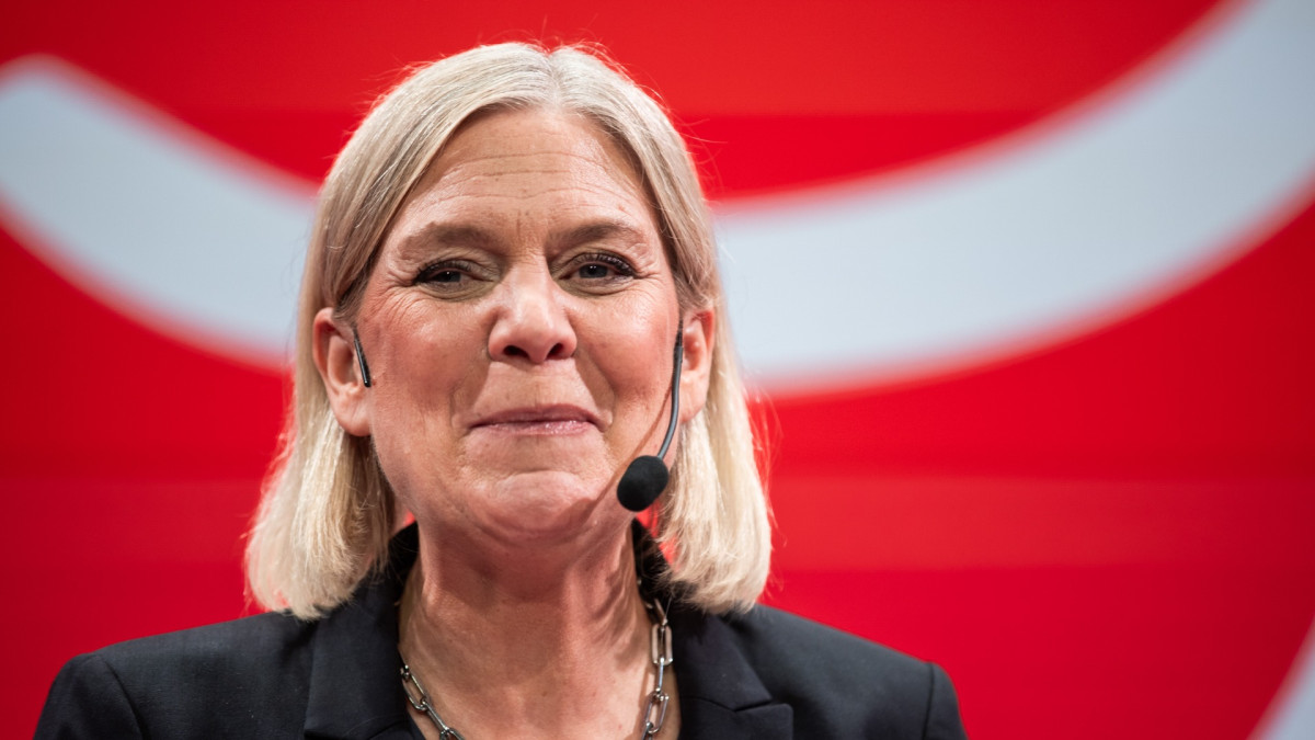 La líder de los socialdemócratas, Magdalena Andersson, pronuncia un discurso durante la noche electoral del partido tras las elecciones parlamentarias suecas, el 13 de septiembre de 2026 en Estocolmo. | Caisa Rasmussen / Zuma Press / Europa Press