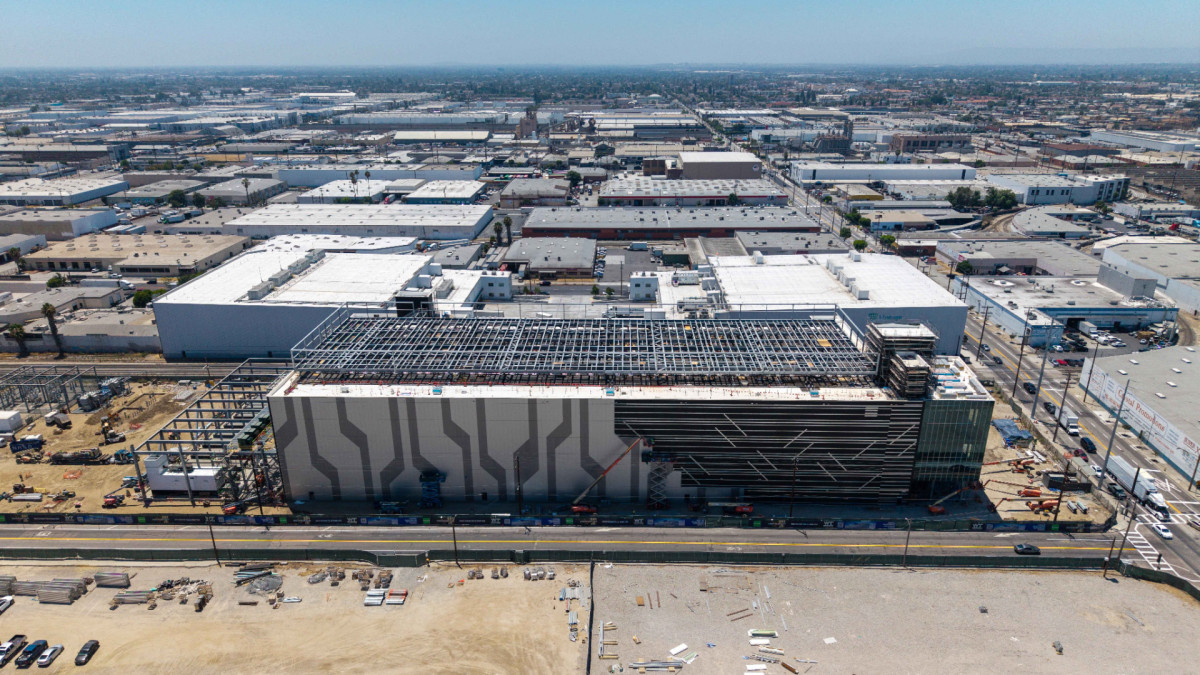 La construcción de un gran centro de datos en California. | SOPA Images / Zuma Press / Europa Press