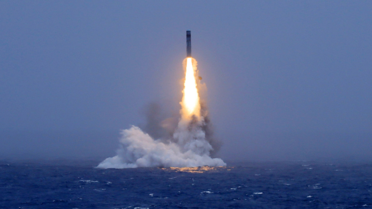 Lanzamiento de un misil estratégico desde un submarino nuclear de la Armada china, en julio de 2026. | Li Xiangchao / Xinhua News / Europa Press